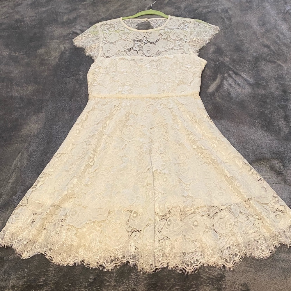 White lace dress